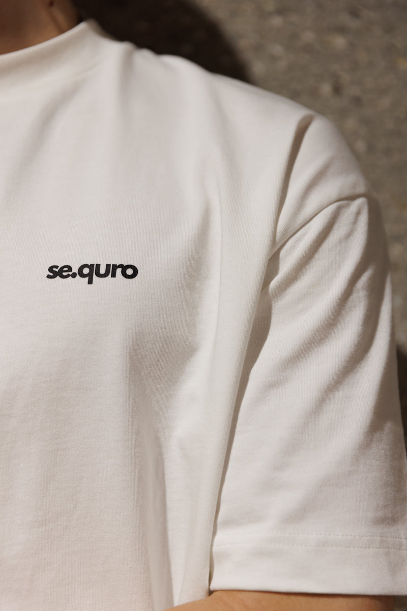 se.quro — Off-White Tee
